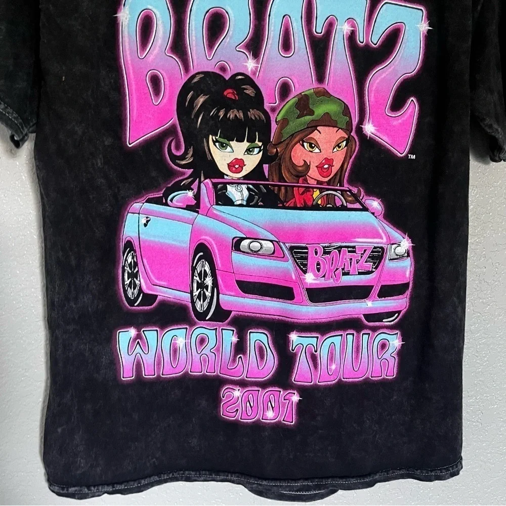 BRATZ 2007 World Tour Graphic Tee Size XS